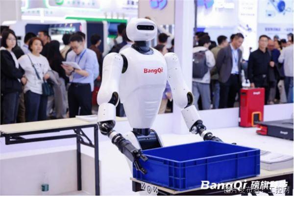 高工对话｜磅旗科技吴小倩：用AI智能体工厂重构万亿新能源制造